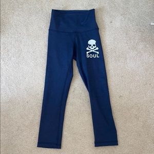 Soul Cycle cropped navy leggings